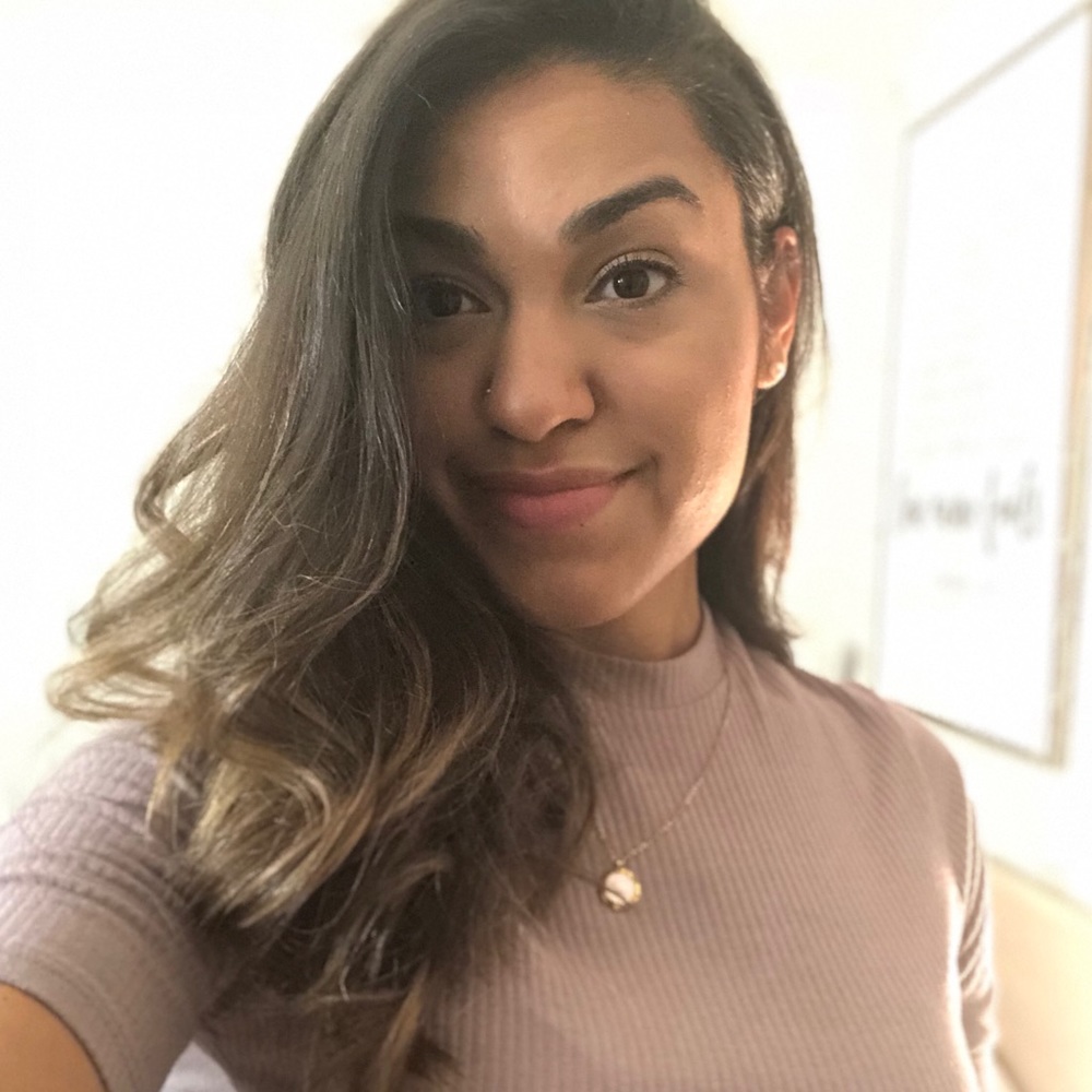 Meet your Posher, Cynthia